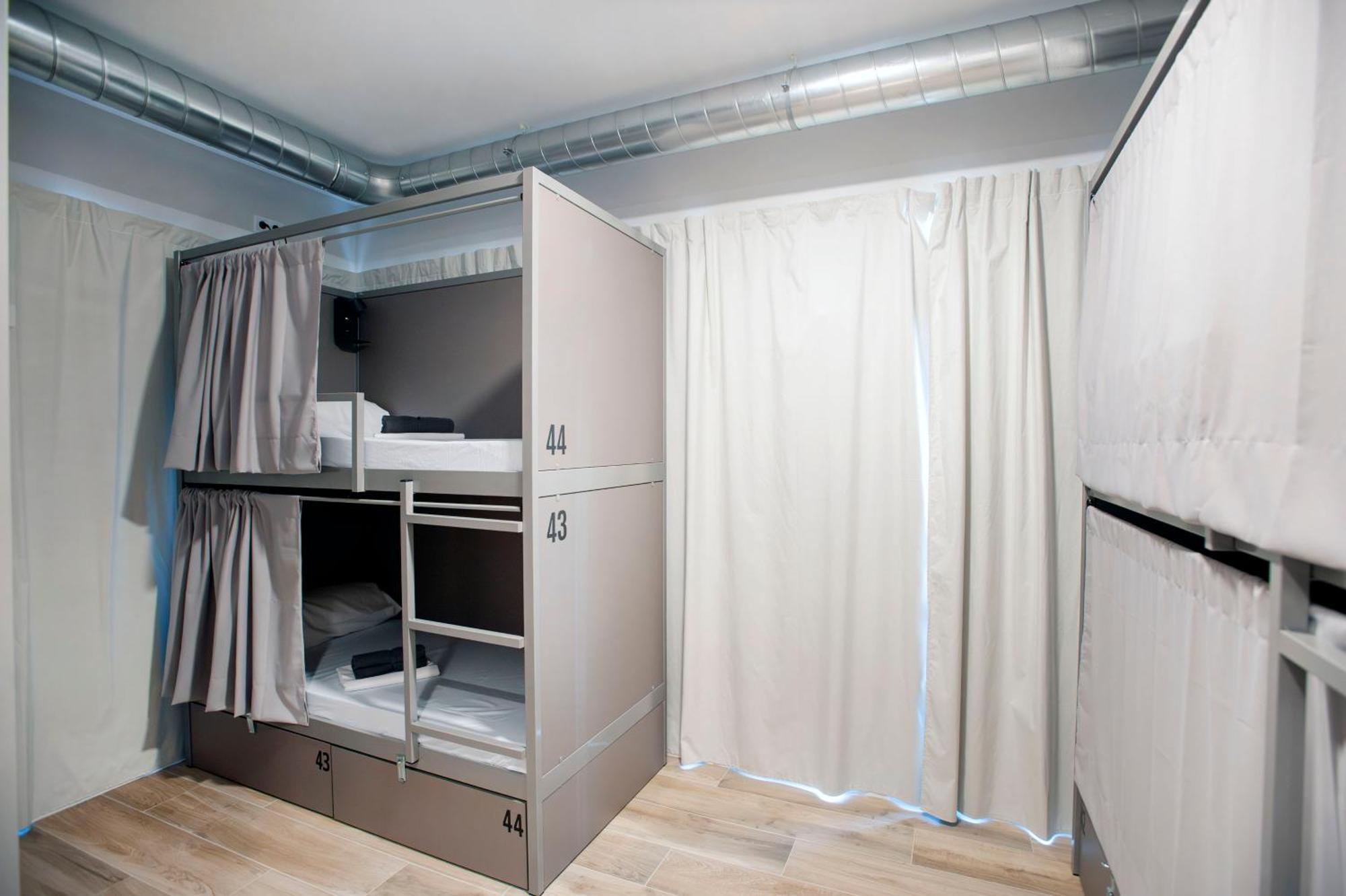 Hostel Dos Estaciones - Free Towels, Coffee & Tea, Remote Check-In 阿利坎特 外观 照片