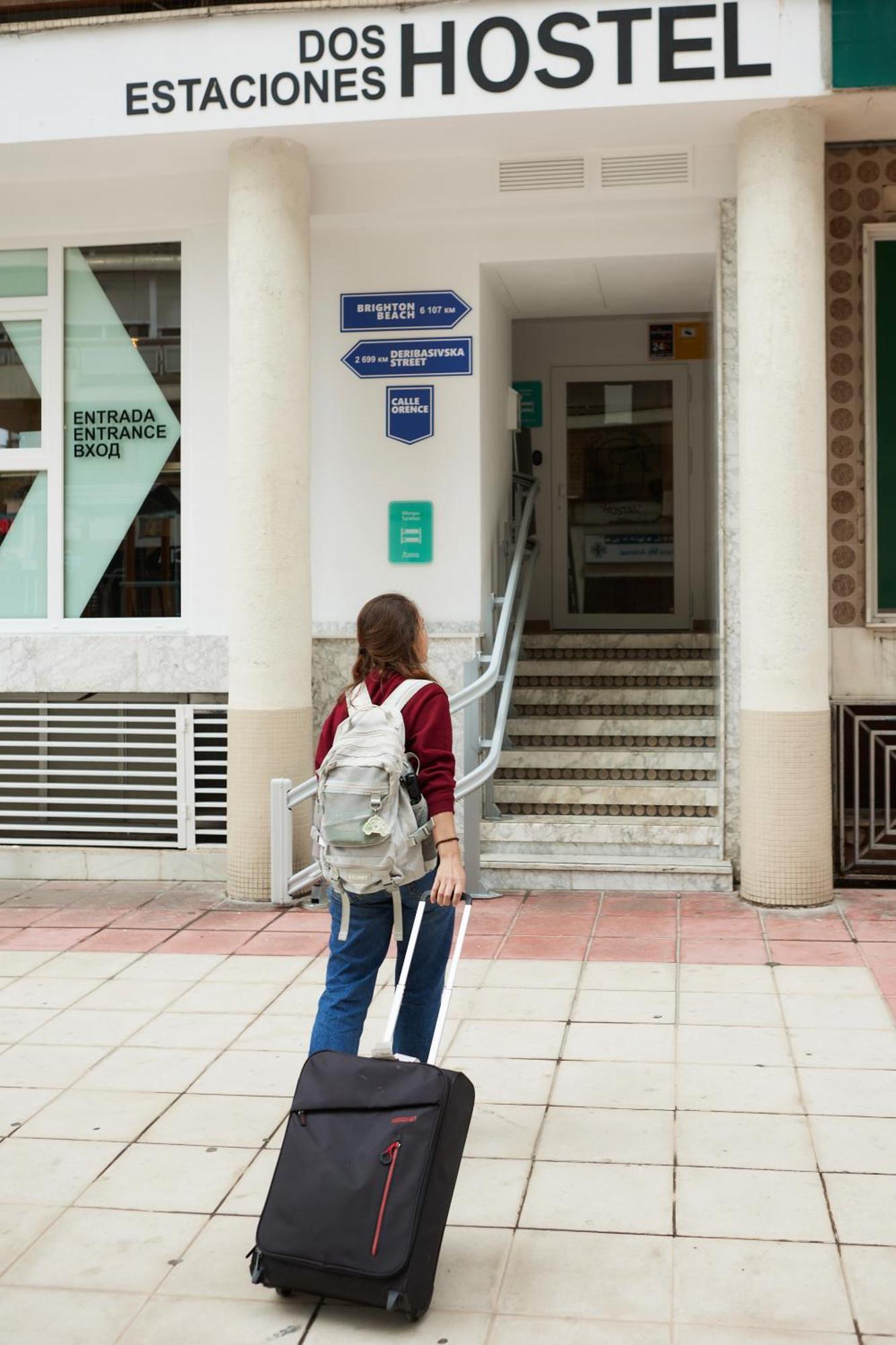 Hostel Dos Estaciones - Free Towels, Coffee & Tea, Remote Check-In 阿利坎特 外观 照片