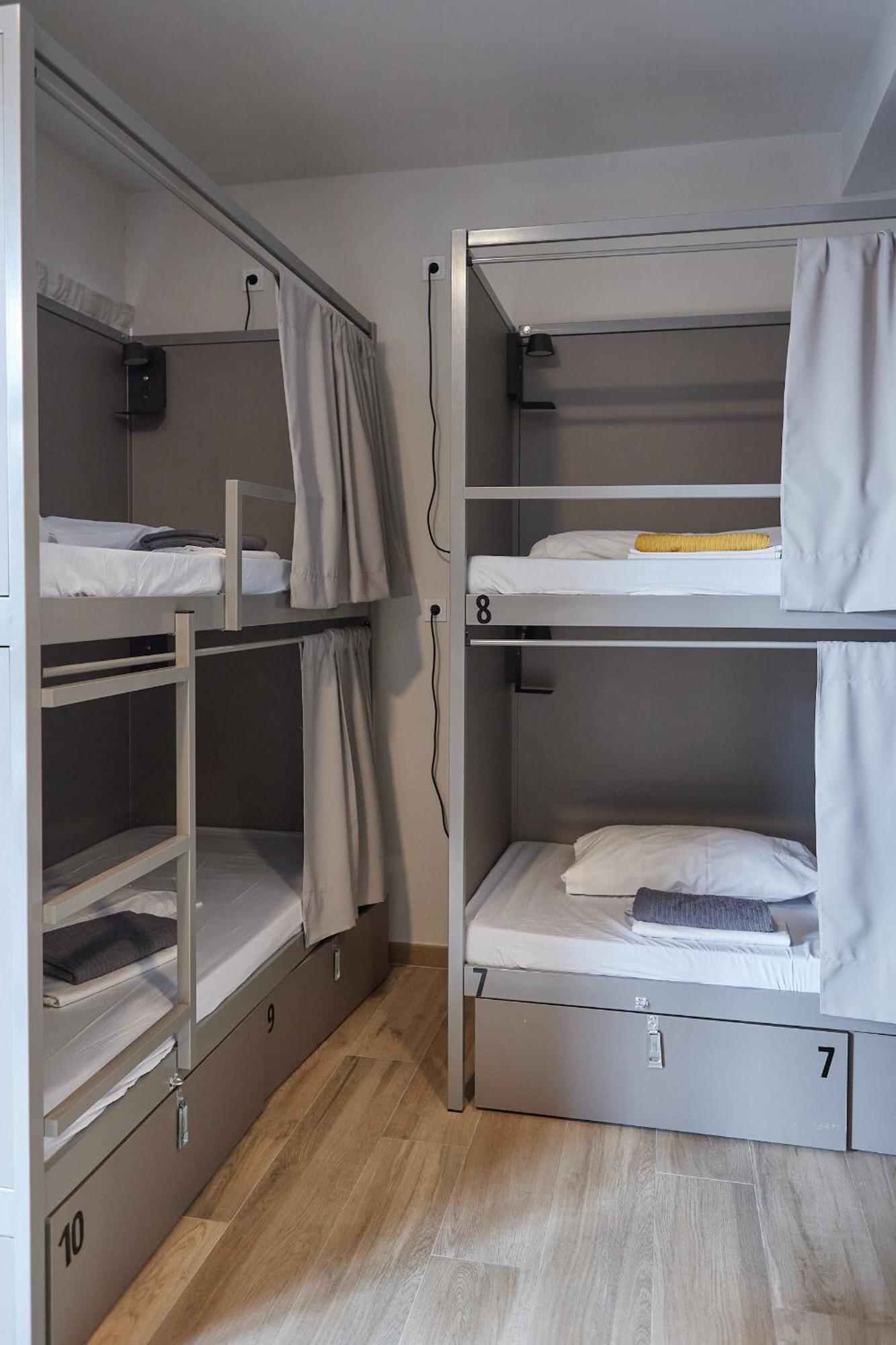 Hostel Dos Estaciones - Free Towels, Coffee & Tea, Remote Check-In 阿利坎特 外观 照片