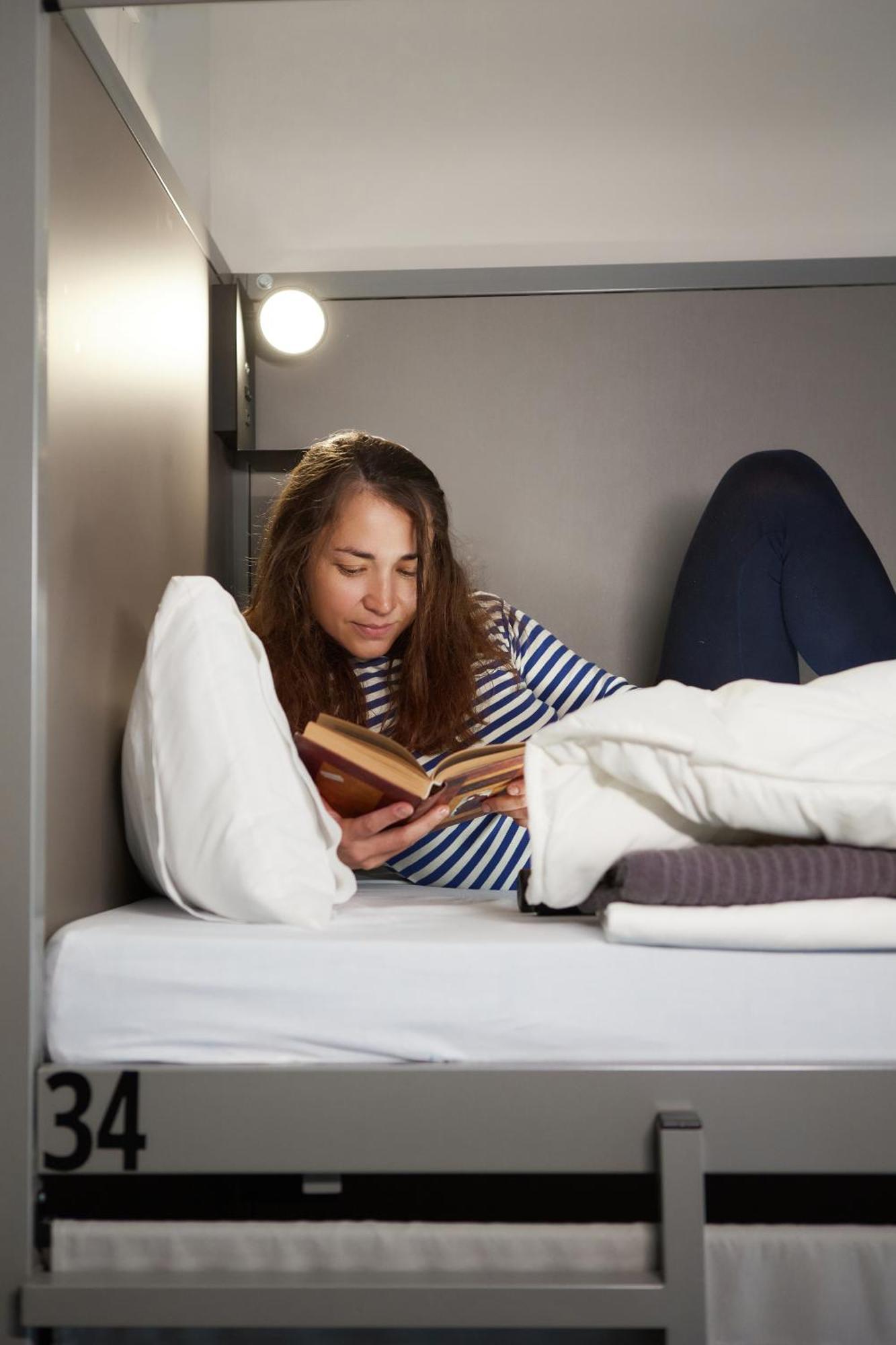 Hostel Dos Estaciones - Free Towels, Coffee & Tea, Remote Check-In 阿利坎特 外观 照片