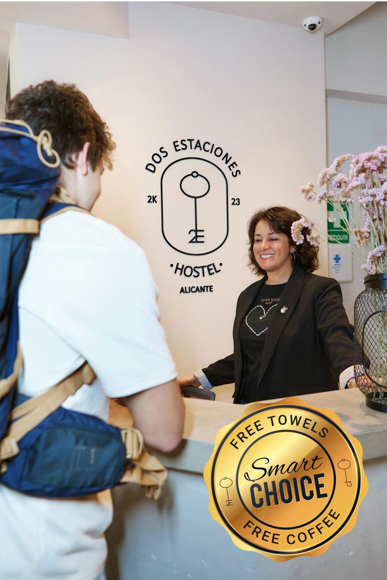 Hostel Dos Estaciones - Free Towels, Coffee & Tea, Remote Check-In 阿利坎特 外观 照片